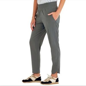 Free Fly Womens XL Grey Lightweight Versatile Active Pull On Breeze Pant II Crop